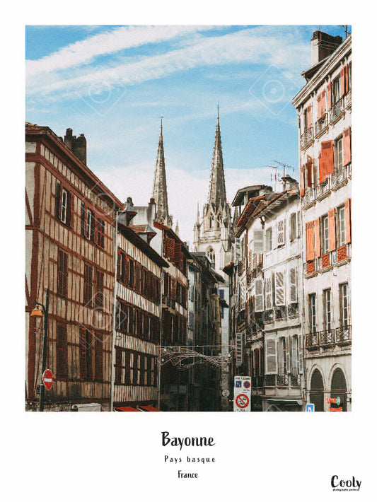 Affiche Bayonne au Pays basque | Coolyposter poster original souvenir du Pays Basque 