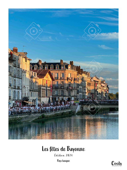 Affiche photo unique de l'édition 2024 des fêtes de Bayonne | Poster du Pays basque Coolyposter